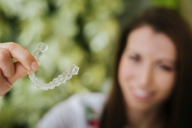 invisalign-nevidljivi-aparatic-za-zube-rijeka-1